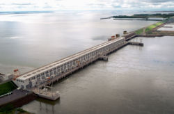 The Yaciretá Dam hydroelectric complex is the second largest in the world.