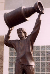 Gretzky's statue at Rexall Place, Edmonton