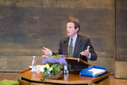 Bernard Kouchner in 2006 at the Université de Fribourg