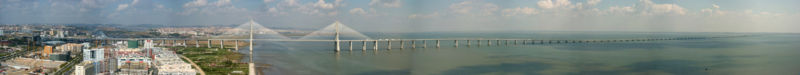 Ponte Vasco da Gama over the Tejo river.