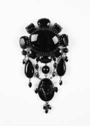 Mourning jewellery: Jet Brooch, 19th century