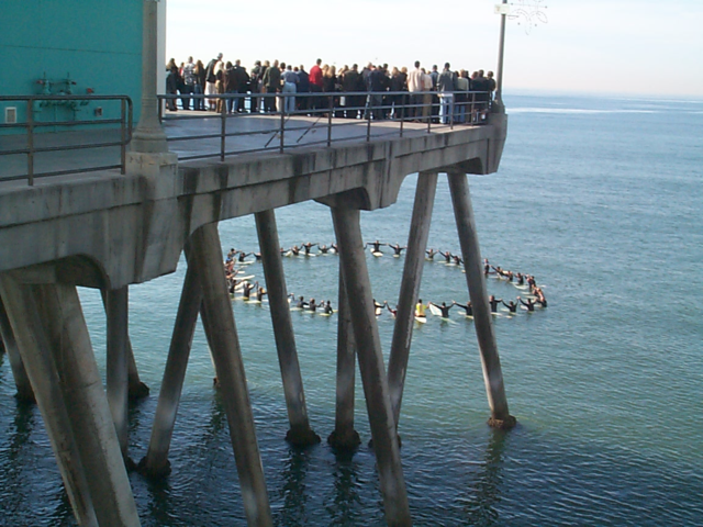 Image:Surfer memorial service 2.PNG