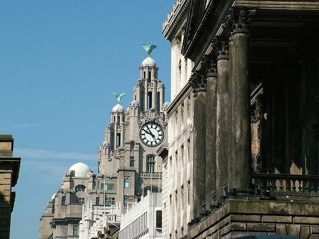 Image:Royal Liver Building above Dale Street - Liverpool - 2005-06-27.jpg