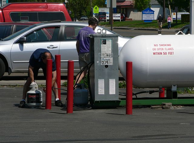 Image:Propane retail 06758.JPG