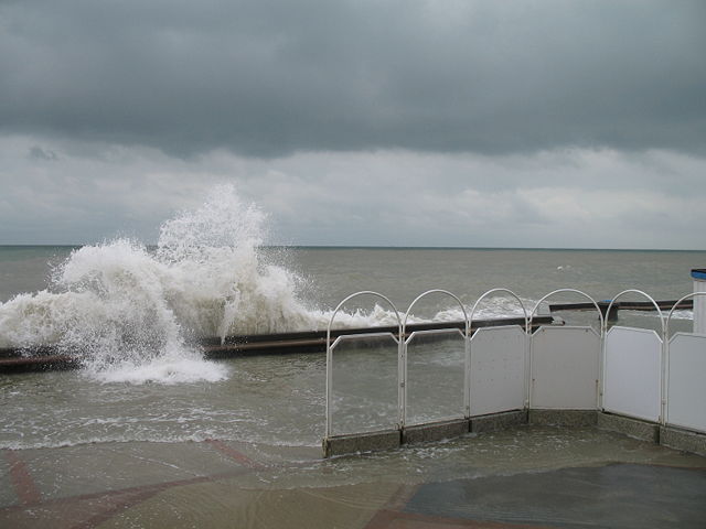 Image:Wimereux Spring Tide.jpg