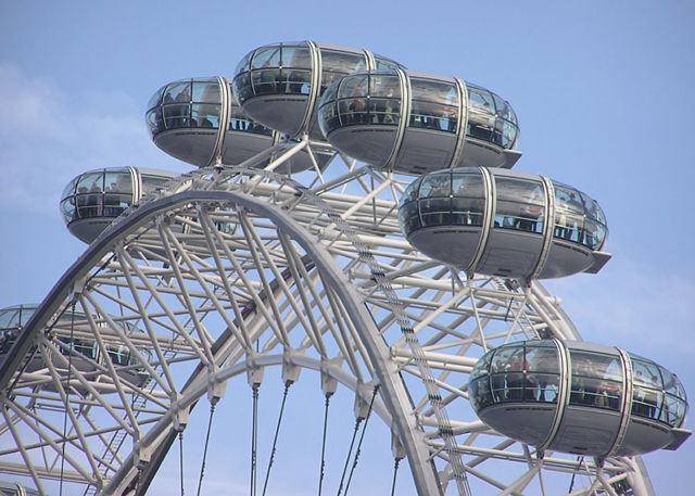 Image:London.eye.manycapsules.arp.750pix.jpg