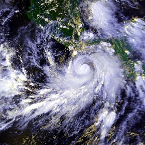 Image:Hurricane Pauline 07 oct 1997 2042Z.jpg