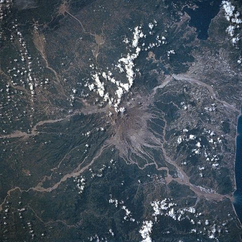 Image:Pinatubo space shuttle view.jpg