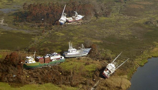 Image:Katrina Bayou La Batre 2005 boats ashore.jpg