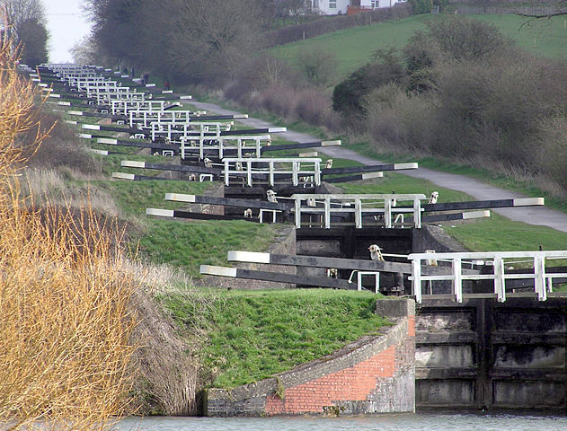 Image:Caen.hill.locks.in.devizes.arp.jpg