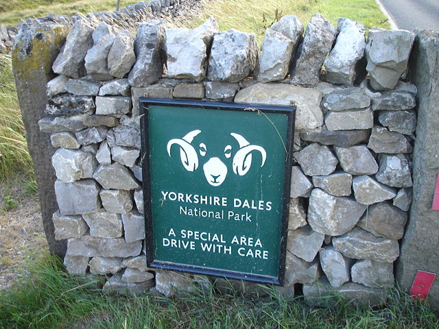 Image:YorkshireDalesSign.jpg