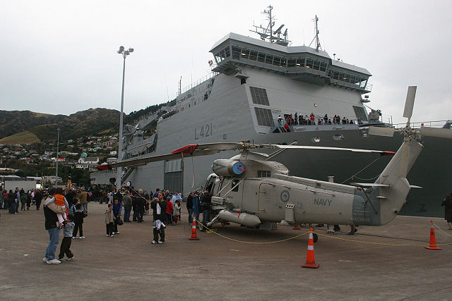 Image:HMNZS Canterbury 20070701.jpg