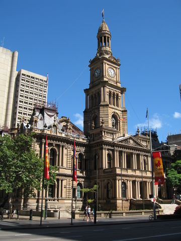 Image:SydneyTownHall gobeirne.jpg