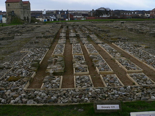 Image:Arbeia Roman Fort grannaries.jpg