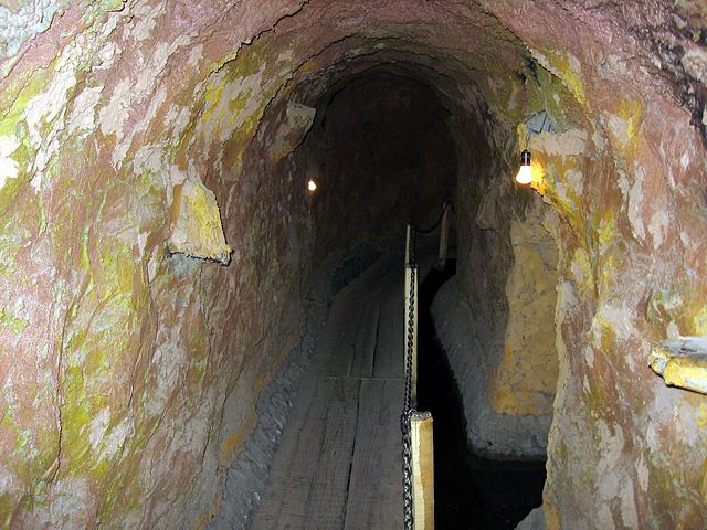 Image:Turpan-karez-museo-d02.jpg