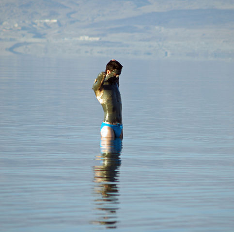 Image:Dead Sea mud man by David Shankbone.jpg