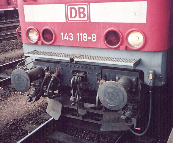 Image:European coupler on loco.jpg