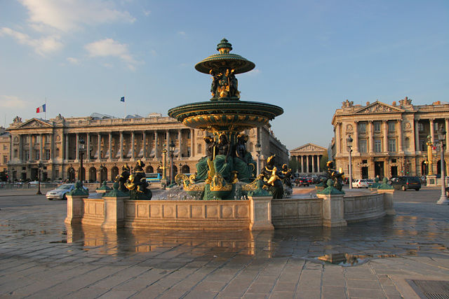 Image:Fontaine-place-de-la-concorde-paris.jpg