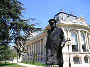 Churchill and Le Petit Palais near Les Champs-Élysées