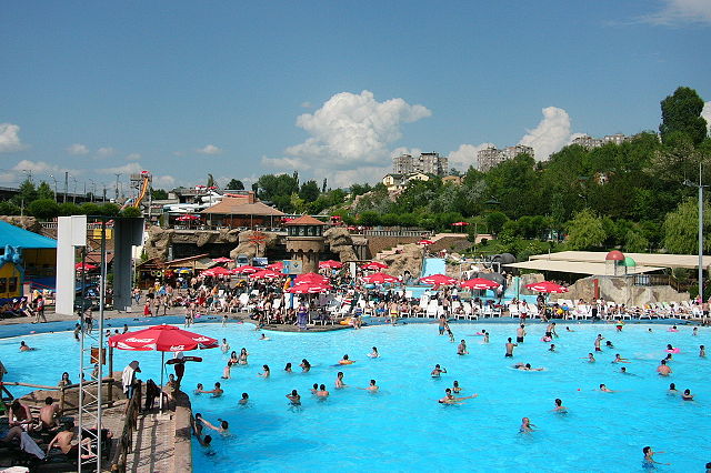 Image:WaterWorld Yerevan.jpg