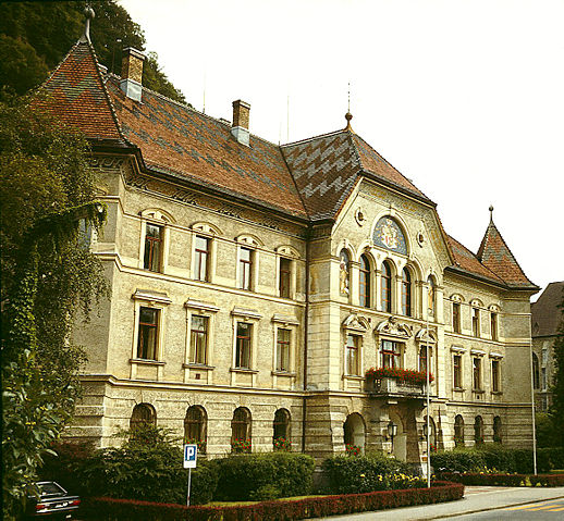 Image:Regierungsgeb�ude Vaduz, Liechtenstein.jpg