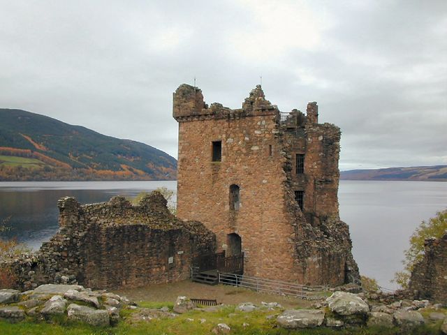 Image:URQUHART TOWER.JPG