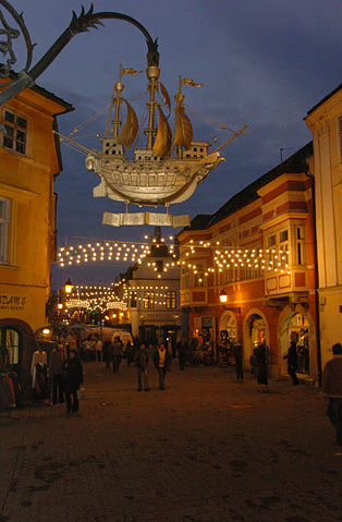 Image:Galeria bynight 17.jpg