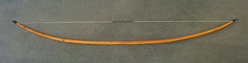 Self-yew English longbow, 6�ft 6�in long, 105�lbf draw force.