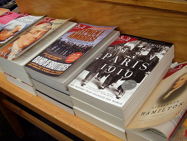 Image:Borders bookshelf.jpg