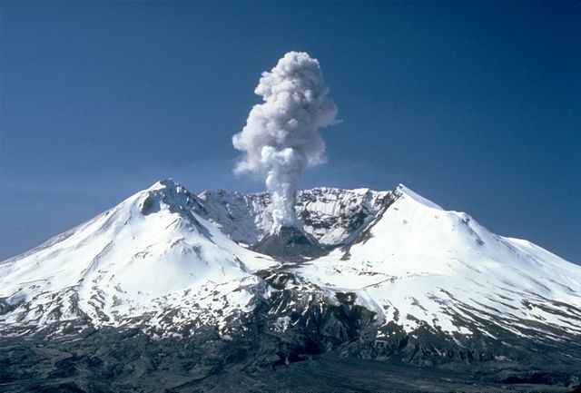 Image:MSH82 st helens plume from harrys ridge 05-19-82.jpg