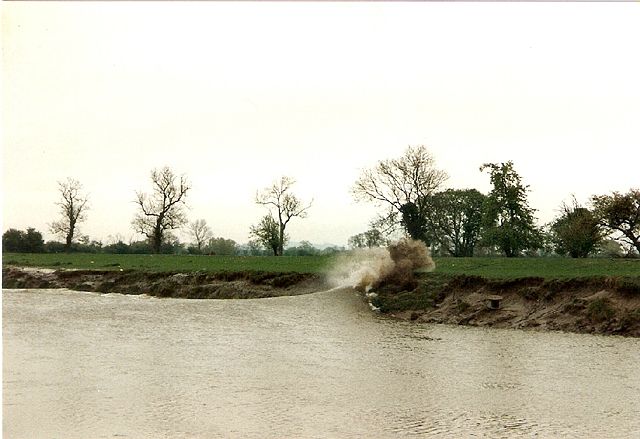 Image:SevernBore1994.jpg