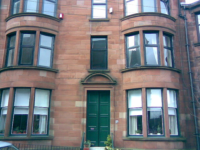 Image:TenementGlasgowSouthSide.jpg