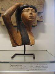 Rare terracotta image of Isis lamenting the loss of Osiris - eighteenth dynasty - Mus�e du Louvre, Paris