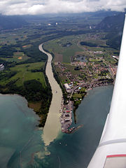 River Rh�ne flowing into Lake Geneva.