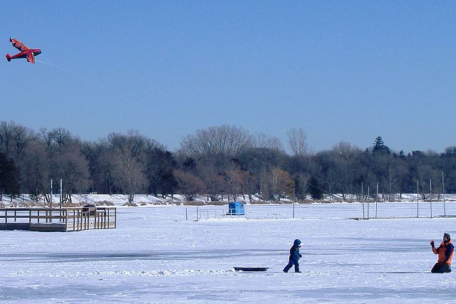 Image:Kites-Lake Harriet-Minneapolis-20070120.jpg