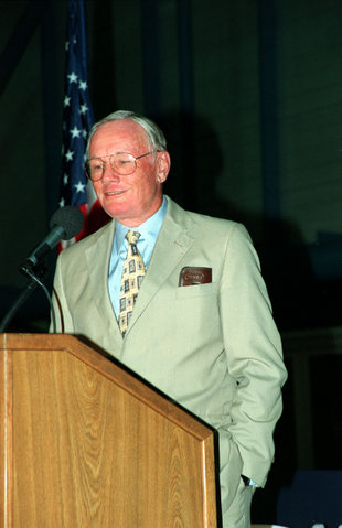 Image:Neil armstrong 1999.jpg