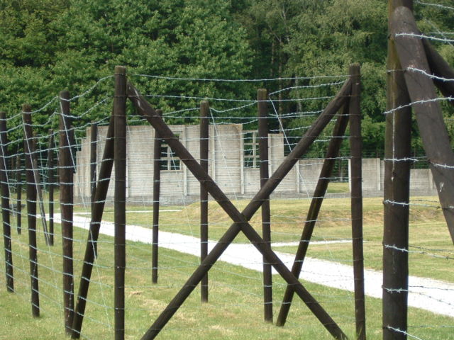 Image:Hut-AnneFrank-Westerbork.jpg