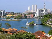 The Beira Lake, the Seema Malakaya temple and the gallery island can be seen in lake