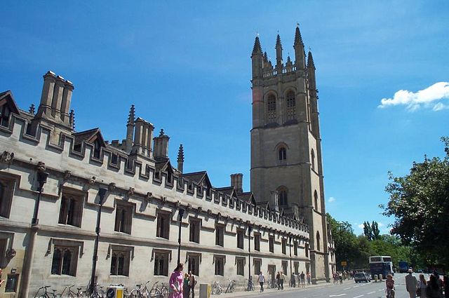 Image:MagdalenCollegeOxford20040613 CopyrightKaihsuTai.jpg