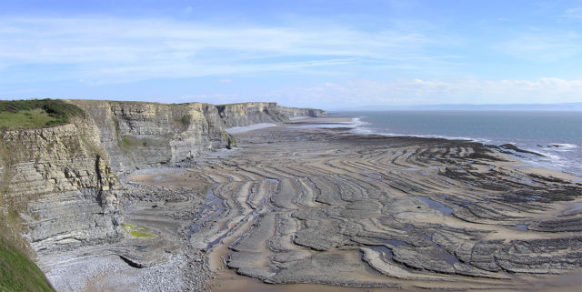 Image:Wavecut platform southerndown pano.jpg