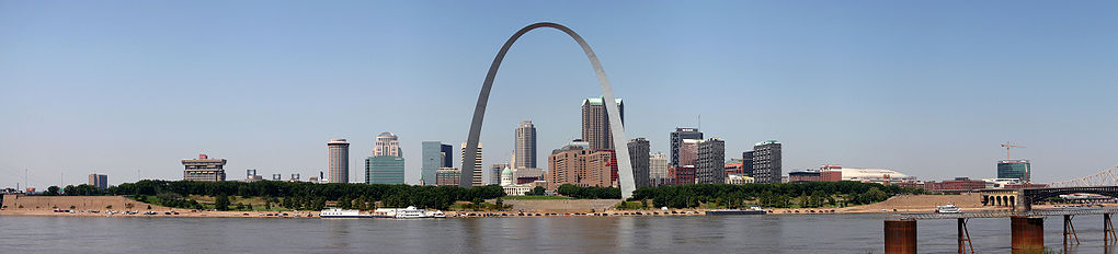 A panoramic view of St. Louis Skyline.  The large building on the right side of the arch is One Metropolitan Square.  The tallest building to its left is One AT&T Center. The tallest building on the right is One US Bank Plaza.  The domed building to the left of the arch is the Thomas F. Eagleton Courthouse.  The domed building beneath the arch is the Old Courthouse.