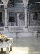 Fourth courtyard Topkapi Palace P7060044.jpg