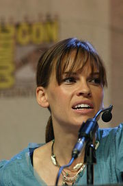 Hilary Swank at Comic Con San Diego 2006.jpg