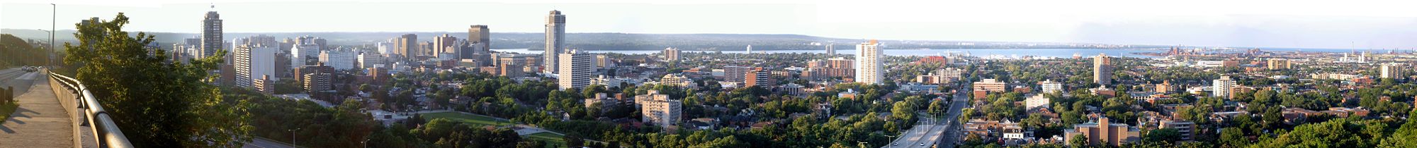 Panoramic view of lower Hamilton from Sam Lawrence Park near Concession Street on the Niagara Escarpment (Hamilton mountain).