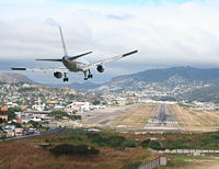 757landing-toncontin.jpg