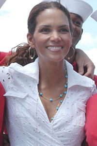 Halle Berry - USS Kearsarge a.jpg