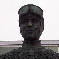 Nuvolari bust.jpg