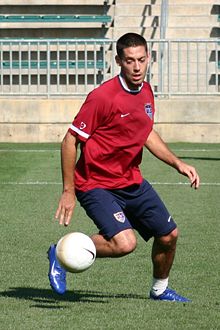 Clint Dempsey USA training.jpg