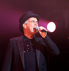 Neil Tennant singing in a Pet Shop Boys concert in Boston, 2006