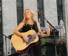 Sheryl Crow with guitar.jpg